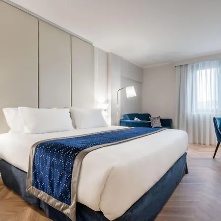 Отель Eurostars Gran