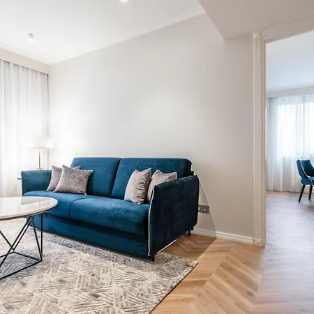 מלון Eurostars Gran 4*