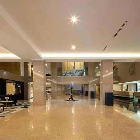 Eurostars Gran Отель 4*